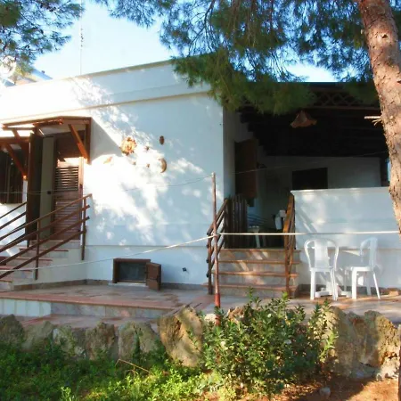 Holiday home Locazione Turistica Cotriero Pineta White House